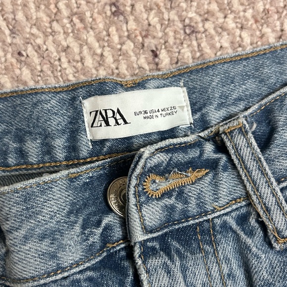 ZARA Ripped High Rise Wide Leg Jeans - Picture 2 of 2